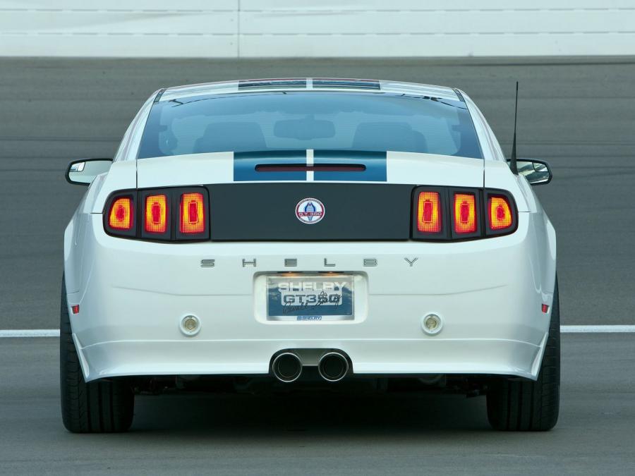  Shelby GT350 2010 года  (фото 10 из 15)